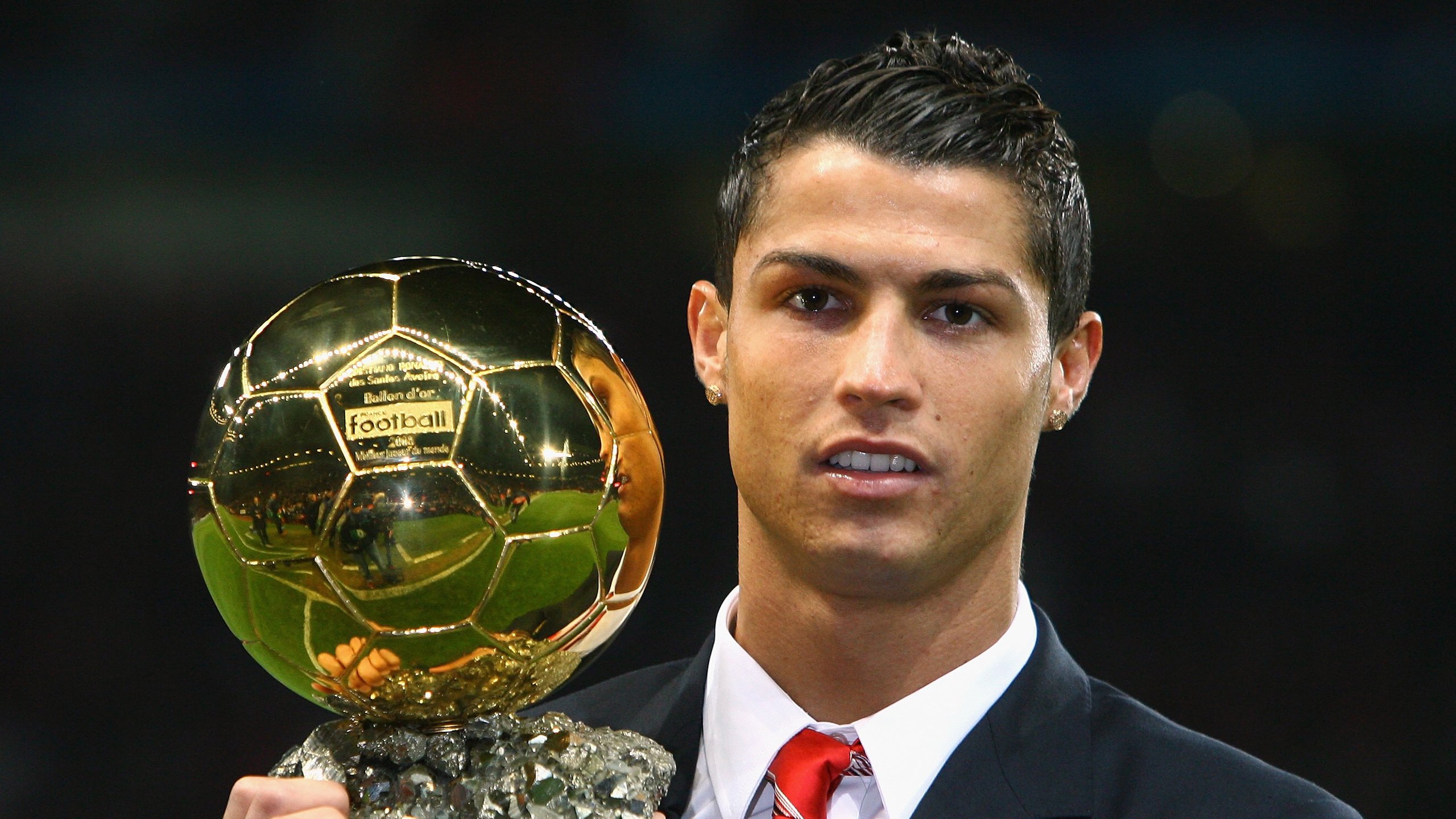 威尔士全面压制荷兰，阿劳霍成为关键先生，一场战术与意志的胜利