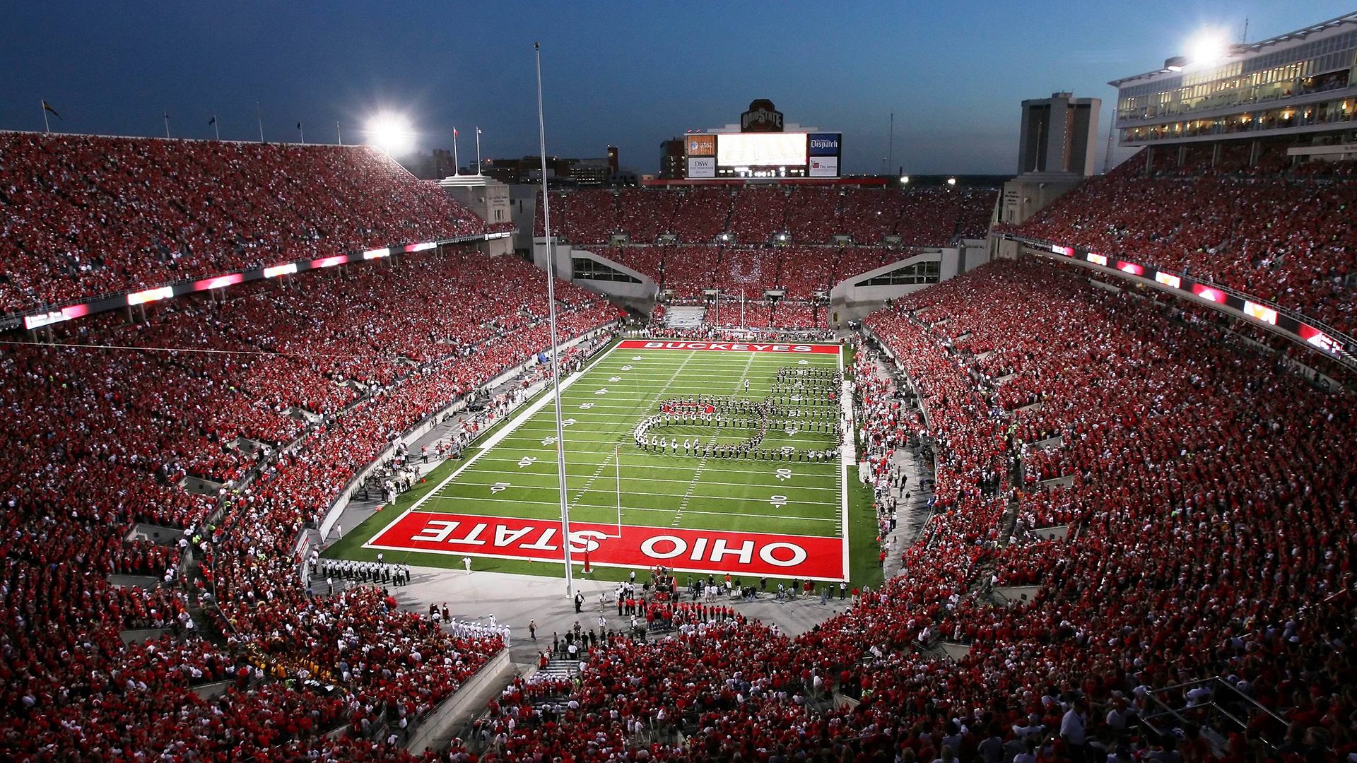 羽球荣耀之夜，马来西亚队力克印尼队，黄鸭组合点燃赛场激情