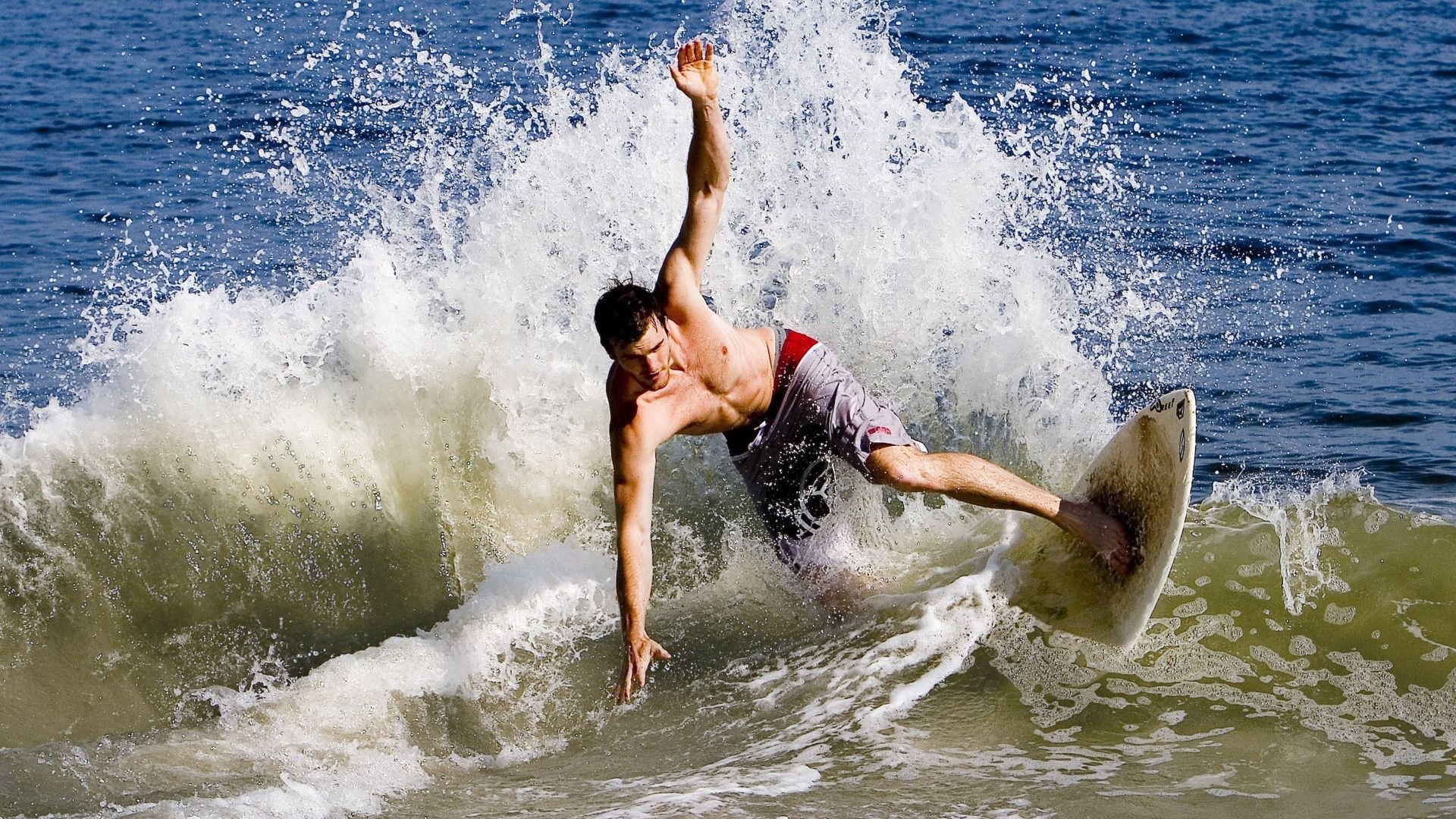 跨越时空的焦点战，当NBA总决赛移师墨西哥城，一场狂胜如何点燃佛罗伦萨的篮球梦？